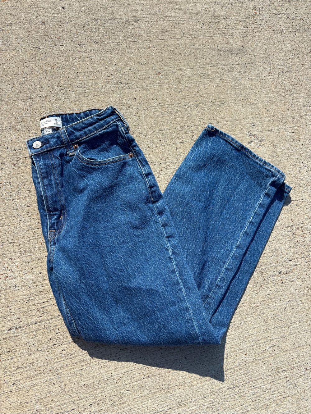 Abercrombie & Fitch Medium Wash 90s High Rise Jeans
